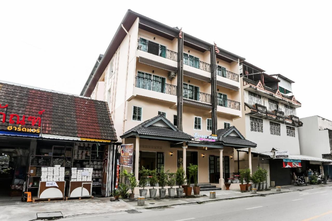 Canary House Rachawong คานารี่ เฮ้าส์ ราชวงศ์ Чиангмай Екстериор снимка