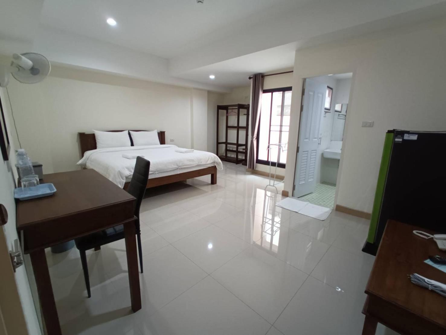 Canary House Rachawong คานารี่ เฮ้าส์ ราชวงศ์ Чиангмай Екстериор снимка