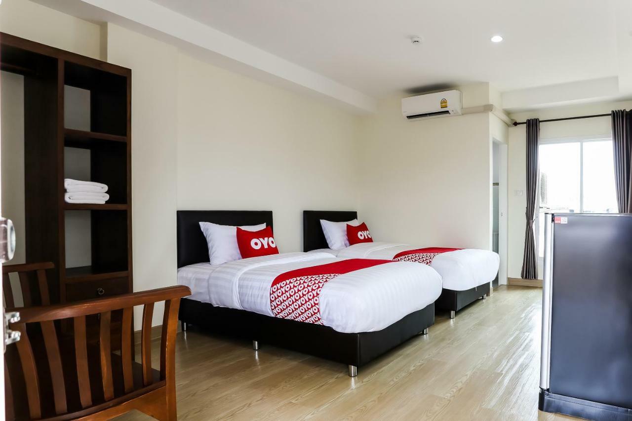 Canary House Rachawong คานารี่ เฮ้าส์ ราชวงศ์ Чиангмай Екстериор снимка