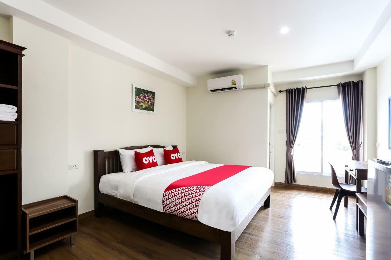 Canary House Rachawong คานารี่ เฮ้าส์ ราชวงศ์ Чиангмай Екстериор снимка