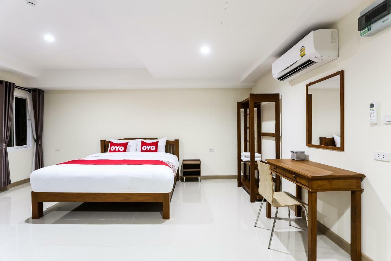 Canary House Rachawong คานารี่ เฮ้าส์ ราชวงศ์ Чиангмай Екстериор снимка