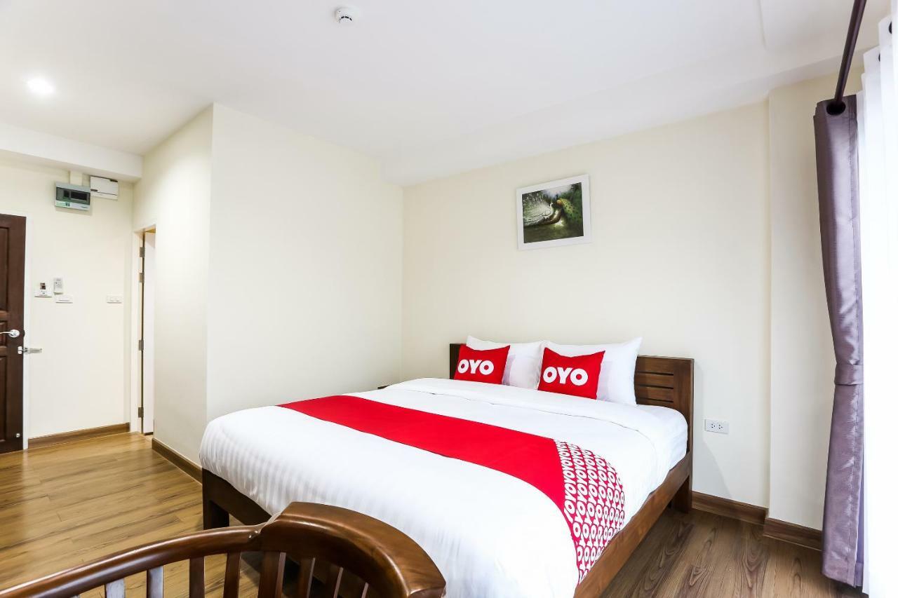 Canary House Rachawong คานารี่ เฮ้าส์ ราชวงศ์ Чиангмай Екстериор снимка